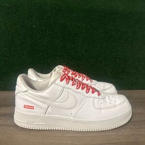 Nike Air Force 1 Low ‘Supreme White’ size 11